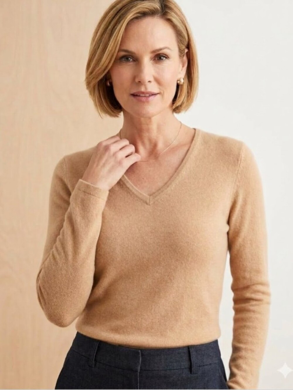 Sutton Studio 100% Merino Wool Camel Tan V-Neck Long Sleeve Sweater Size Small
